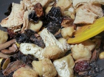 step11: 加入枝竹,豆腐卜兜勻