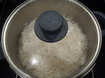 step7: 蓋上鍋蓋後,悶煮2分鐘。