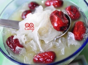 step6: 最後加入紅棗，放入冰箱冷藏，等到孩子放學回家就可以清涼享用囉!