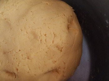 step2: 趁熱所有的<span class="group_1">食材</span>通通放入揉成團備用