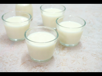 step3: 離火，倒入小杯中，放涼後冷藏5-6小時至凝固（4度）。