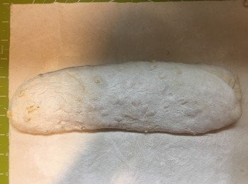 step11: 用膠刮片/發酵布推成長條型。