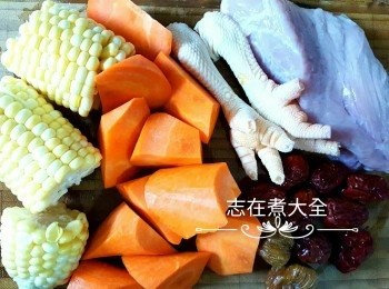 step1: 紅蘿蔔及粟米切件