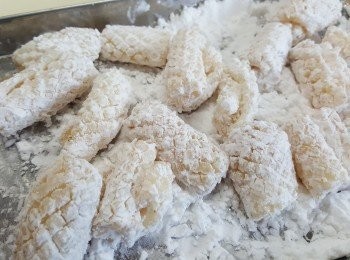 step3: 魷魚撲上粟粉。