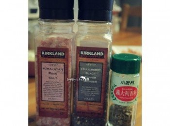 step2: 調味料(海鹽.黑胡椒.迷迭香料)