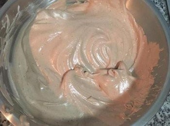 step12: 拌好的蛋糕糊呈拋拋的狀況。