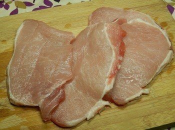 step3: 將里肌肉片拍薄