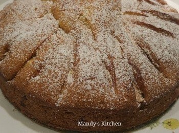 step6: 當焗到最後5分鐘至10分鐘左右,請自行驗查蛋糕效果,我到最後5分鐘鋪上錫紙,爐温降至100度和加多5分鐘焗製時間,因爐温有別請自行目測。