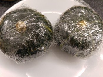 step3: 用微波保鮮紙包裹南瓜,