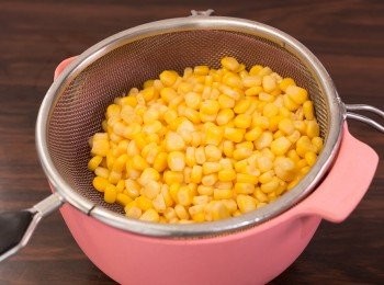 step1: 粟米隔水備用。