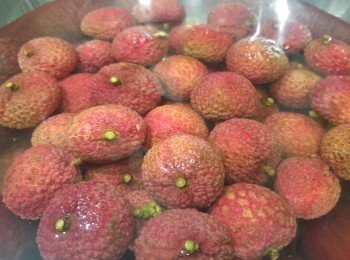 step1: 先用鹽水浸15分鐘。