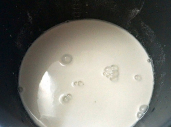 step2: 馬蹄切成小粒，備用。