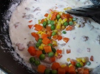 step6: 再加入已汆燙過的三色菜拌勻