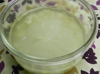 step1: 北杏仁與米泡水20分