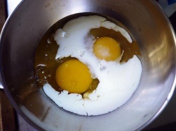 step3: 打<span class="group_2">蛋液</span>