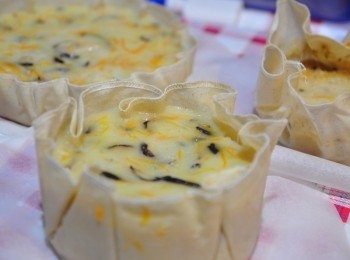 step8: 取出後放涼，會慢慢變凝結更定型!