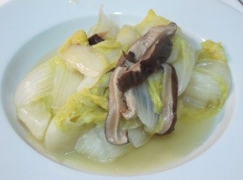 step3: 悶煮20分鐘後，打開鍋蓋加入鹽，稍微拌炒一下即完成。