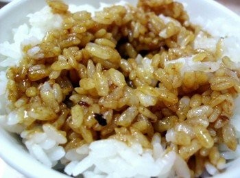 step6: 把醬汁鄰在白飯~OMG!!我的天兒啊~一碗接一碗的!
