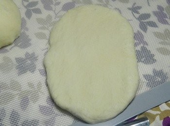 step5: 將麵團桿成長條形