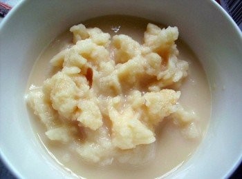 step2: 倒出養樂多冰沙，