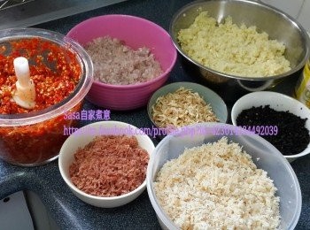 step5: 除了蝦皮，將所有材料攪碎