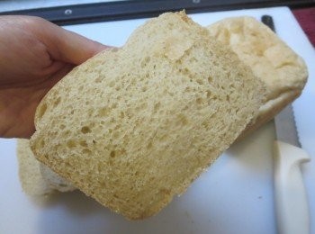 step5: 這個包包是用上即食麥片，麥片會溶了在麵包內，所以吃時同吃白麵包沒有分別，只是多了水溶性纖維。