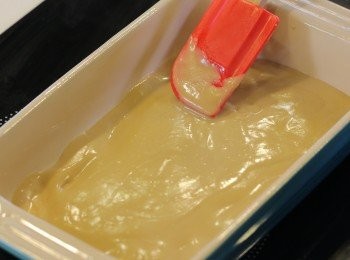 step9: 加入牛油拌勻,冷卻後放入雪櫃雪凍