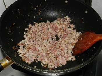 step5: 下絞肉拌炒