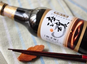 step8: 淬釀醬油露味美甘甜不死鹹，適合燉、滷、煮、炒、拌等所有料理，用心搭配好醬做出美味料理快樂迎新年!