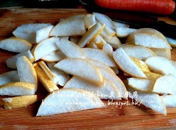 step2: 貢梨去芯連皮切薄片