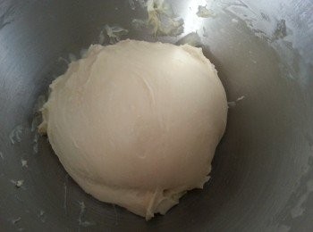 step3: 搓好的粉糰用乾布蓋住待粉糰休息30分鐘