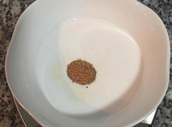 step3: 加入棕櫚糖或砂糖或紅糖拌溶化。