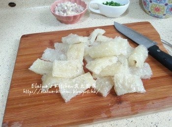 step4: 將魚蛋 , 豬皮分別盛起 , 豬皮切細片