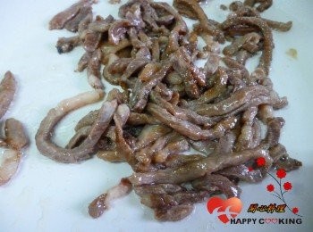 step2: 放鍋中用大火炒至7分熟起鍋