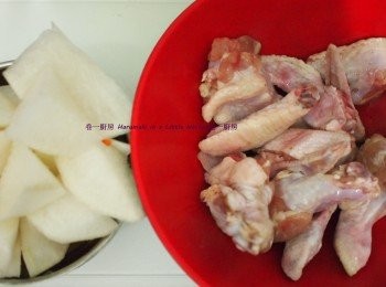 step1: 醃料: (適量)
廚房酒 
粟粉
糖 
鹽  
胡椒粉 
麻油