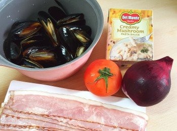 step1: 先將青口洗淨，隔水備用。