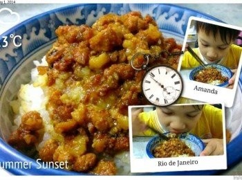 step6: 肉燥飯小朋友吃的津津有味^^