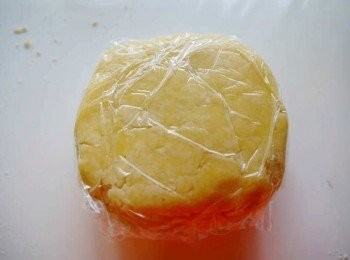 step8: *用保鮮膜包覆，放置冰箱鬆弛半小時。或更久。