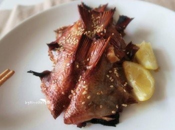 step4: 撒上少許白芝麻及完成