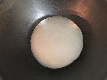 step3: 用手和麵成糰。