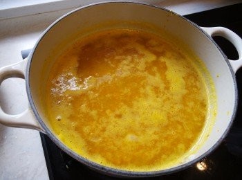 step6: 下雞湯及水, 煲20分鐘