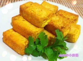 step6: 待冷切塊可以馬上食用，或者沾上炸雞粉下鍋油炸即可。