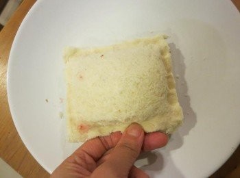 step3: 吐司四邊壓緊