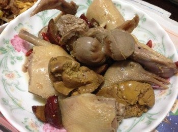 step1: 先將<span class="group_2">醉汁</span>及香料混合好並雪在入雪櫃內備用