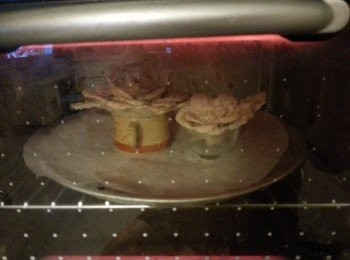 step6: 預熱焗爐180c5分鐘,將麵包放上杯上,放入焗爐,焗至邊位金黃即可,約10分鐘,目測