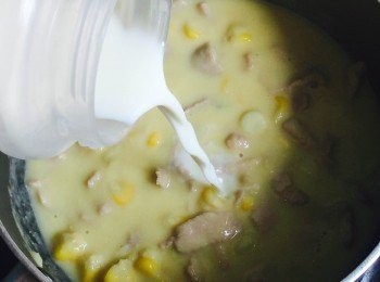 step7: 加入牛奶。