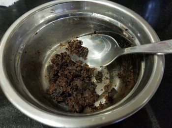 step5: 將豆豉搓成泥