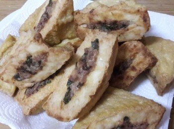 step9: 煎好放到厨房紙巾上吸油