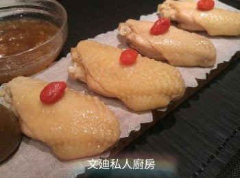 step5: <span class="group_4">梅子醬</span>做法: 先將浸過的浸酒梅和酸梅壓蓉,然後加糖加熱水攪混, 再將餘下的調味料混合攪勻,可試味調較自己喜歡的味道。