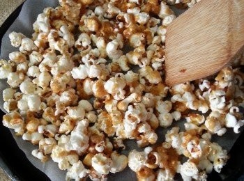 step14: 焗好後取出,搣開痴實的爆谷即可